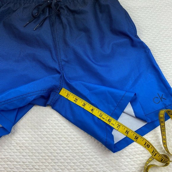 NWT Calvin Klein Men's Gradient 7" Swim Trunks M - Picture 8 of 8